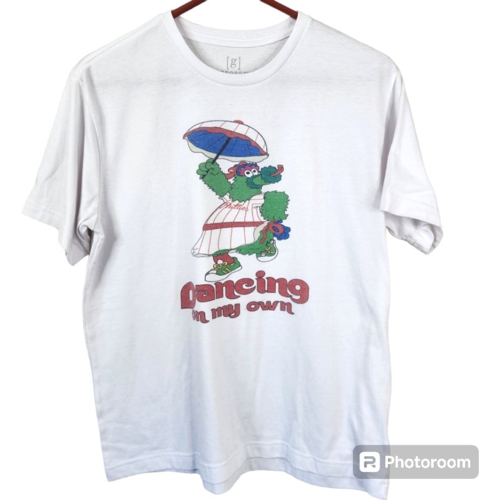 George Mrs Phanatic Dancing On My Own Short Sleeve Tee Medium